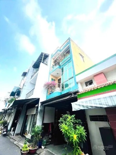 Ngay trường học lê văn tám trung tâm sầm uất tân phú hẻm xe hơi thông dt 40m2 3 tầng