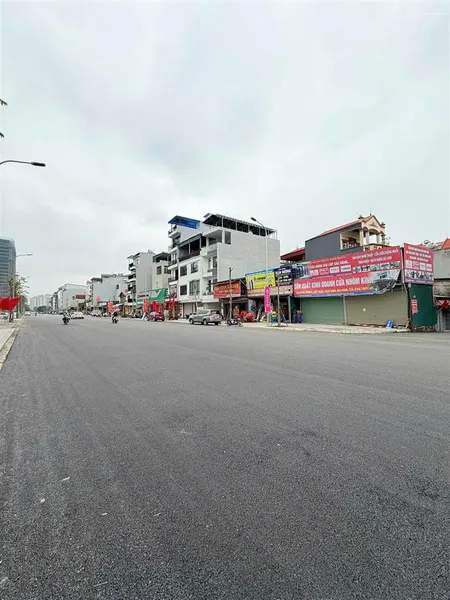 Chính chủ cần bán lô đất cách phố nguyễn lam 8m đường 2 ôtô tránh nhau kinh doanh bất chấp