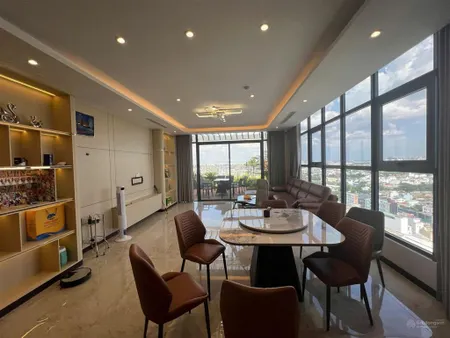 Penthouse sân vườn biệt thự góc trên không view sân bay. giá 8.8 tỷ tl