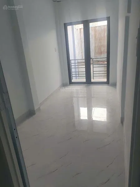 Bán nhà đường chuyên dùng 9, phú thuận, quận 7, dt 2,5 nở hậu 4mx20m, 3pn. giá 3,2 tỷ