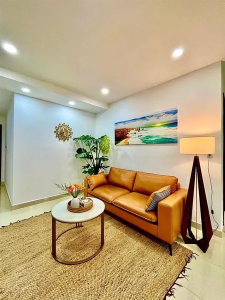 Bán căn hộ trung tâm tp nha trang đường tố hữu ct3 vcn phước hải. (2pn 2 wc) full nội thất