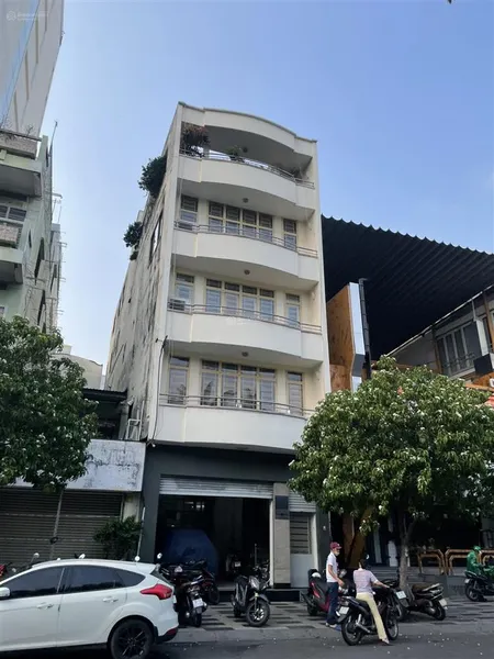 Khan hiếm cc bán nhà mặt tiền trương định, q3 dt 4,2 x 18 4 tầng hđt 80tr/th giá 37 tỷ