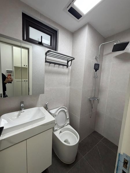 CC cho thuê phòng có ban công, thang máy, mới xây tại Nguyên Hồng, chợ Thành Công, 5 triệu 3/tháng