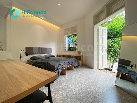 Q2 Studio thiết kế tối giản bancol thoáng nhiều cây xanh ánh sáng