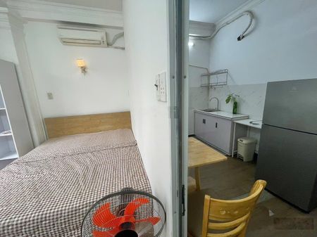Cho thuê phòng có nội thất tại Trần Quang Diệu Q3, dạng 1Pn, cửa sổ thoáng