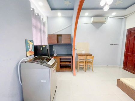Cho thuê phòng tại Hoàng Sa, rộng rãi, thoáng mát, máy giặt riêng, không chung chủ