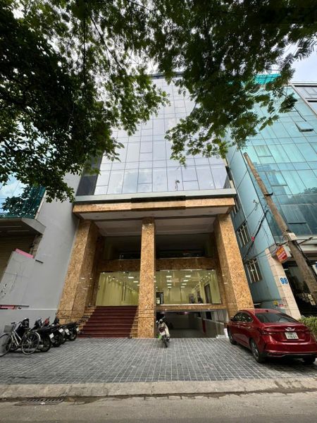 Cho thuê mặt bằng kinh doanh tầng 1, 2 dt 450m2 tại 100 Hoàng Ngân, Hà Nội
