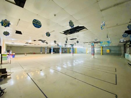 Cho thuê showroom mặt tiền Nguyễn Hữu Thọ, ngang 105m, DT 3000m2, hệ thống PCCC đầy đủ