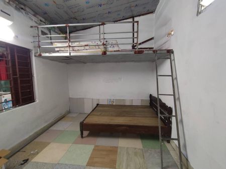 Phòng đẹp 2.3tr vệ sinh chung, có gác xép đủ đồ KV, thông Chùa Láng