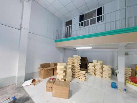 Kho cho thuê Quận 7 đẹp có vp, wc, trần la phông kết hợp vp, kho cho ở lại