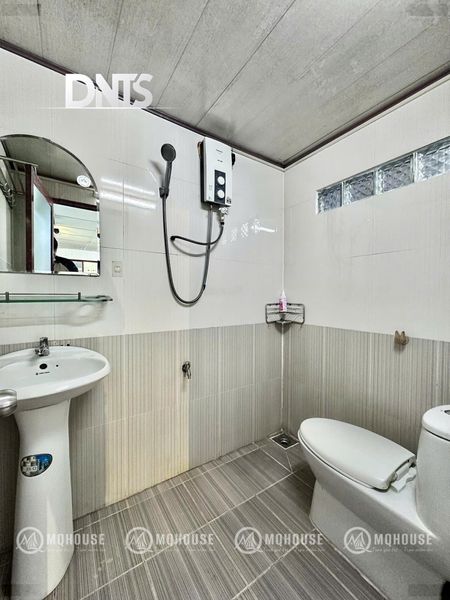 Cho Thuê Phòng Ban Công Hẻm An Ninh Gần Bv Từ Dũ_Công Viên 23 Tháng 9 Q1