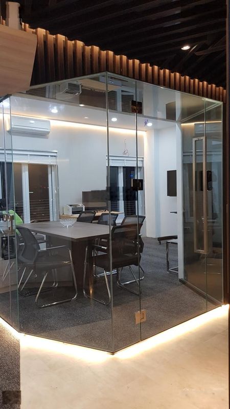 Cho thuê văn phòng chỗ ngồi giá rẻ tại Lê Duẩn, Hoàn Kiếm, đối diện ga Hà Nội