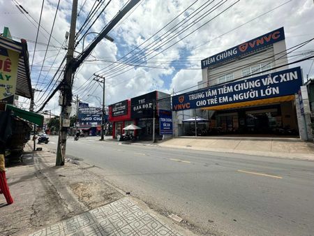 Cho thuê mặt bằng mặt tiền Phan Văn Đạt, Quận 1, DT: 10x20m, 1 trệt, 3 lầu, DTSD: 800m2