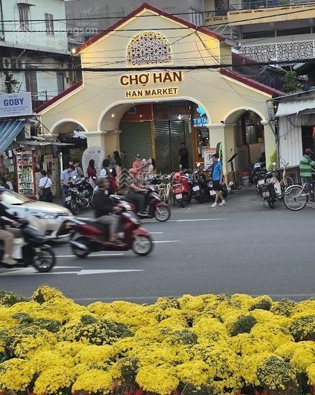 Cho thuê nhà 4 tầng mt Trần Phú - bên cạnh chợ Hàn - kinh doanh tất cả các ngành