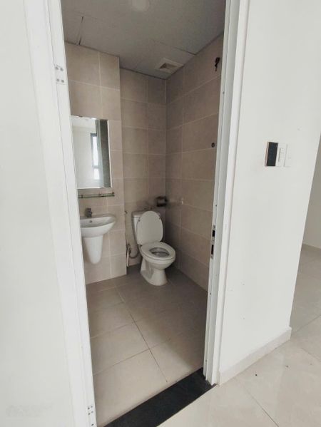Cho thuê Saigon Intela 2PN trống 5,5tr/th; có nội thất 6 - 7tr/tháng