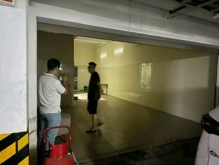 Cho thuê tòa nhà 55m*5 tầng, mt 4.5m, phân lô Đầm Trấu, Hai Bà Trưng, giá 20 triệu ( có TL)