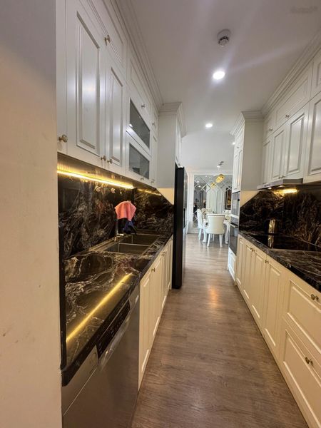 Nhà em cần cho khách trực tiếpthuê căn hộ 2pn+ 1. nhà thiết kế nội thất cao cấp lh 0942713399zalo)