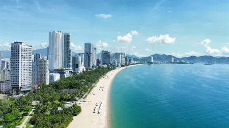 Bán khách sạn mới đang cho thuê lâu dài tại hẻm rộng 8 mét đường dã tượng, view biển, 42 phòng