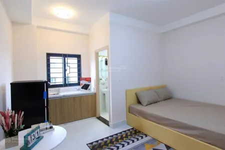 Phòng đẹp cửa sổ thoáng full nội thất ngay etown cộng hoà tân bình
