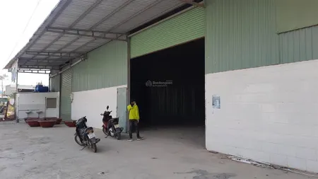 Nhà xưởng cho thuê đường bui công trừng, xã nhi bình hoc môn dt 500m giá 25 triêu 0908 561 ***