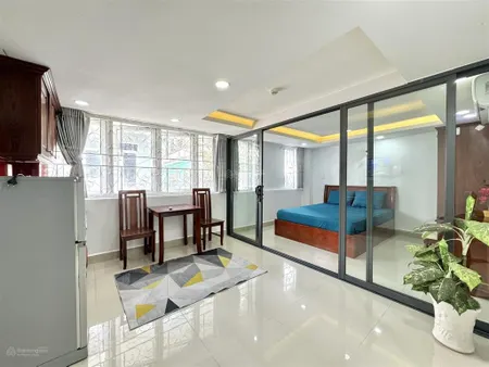 Phòng mới tách bếp cửa sổ lớn có thang máy lê văn sỹ q.3