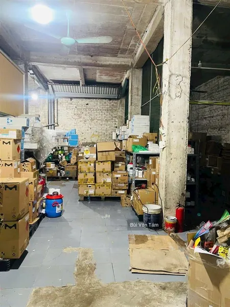 Cho thuê kho hoàng văn thái thanh xuân dt 140m2 xe 5 tấn đỗ cửa