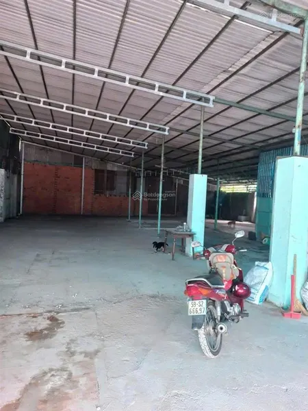 Cho thuê nhà xưởng 600m2 bà điểm
