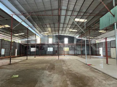 Kho xưởng 900 m² có điện 3 pha, gần cầu cái răng