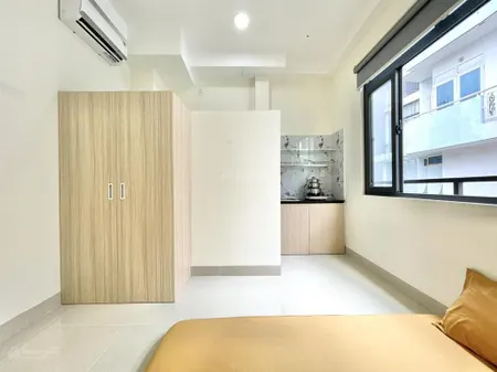 Phòng cho thuê đầy đủ tiện nghi, cửa sổ, an ninh 5' đi đh công thương, aeon tân phú