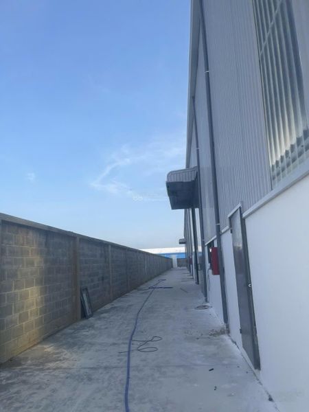 Cho thuê kho xưởng, khuôn viên: 2.500m2, xưởng: 2.000m2, KCN Đức Hòa Long An (Tây Ninh mới)