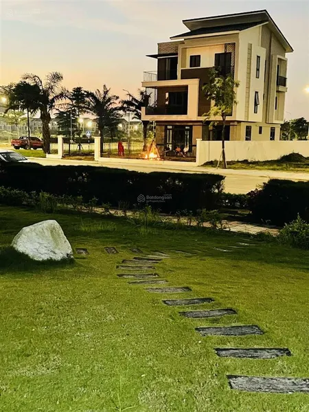 Duy nhất 1 căn đơn lập giá gốc, đón đầu metro hà nội quảng ninh. giá rẻ bằng 1/3 thị trường