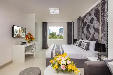 Cho thuê nhà mặt tiền Đường Bùi Viện, Quận 1. DT: 10x20m. Hầm 7 lầu. DTSD: 1.600m2
