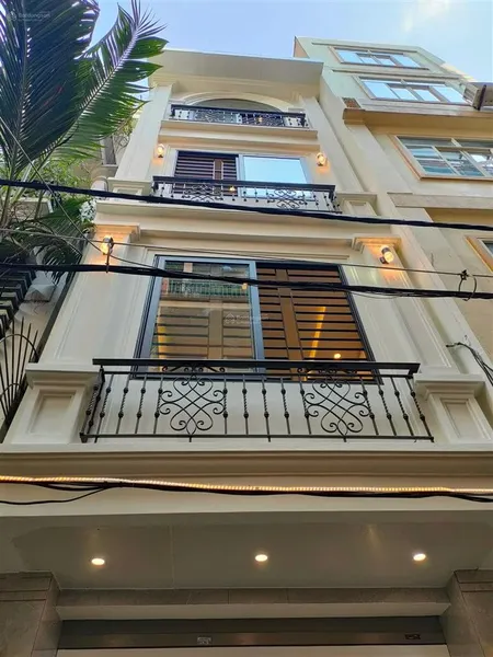 Bán nhà vĩnh phúc ba đình 42m2 6 tầng mặt tiền 4.5m hơn 12 tỷ thang máy gần phố gần ôtô tránh