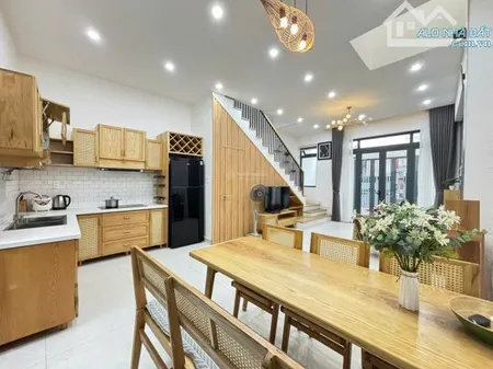 CHO THUÊ TÒA CĂN HỘ KHÁCH SẠN ĐƯỜNG HỒ XUÂN HƯƠNG - AN THƯỢNG