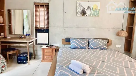 Cho thuê khách sạn 50 phòng 260tr cọc 3 thanh toán 6
