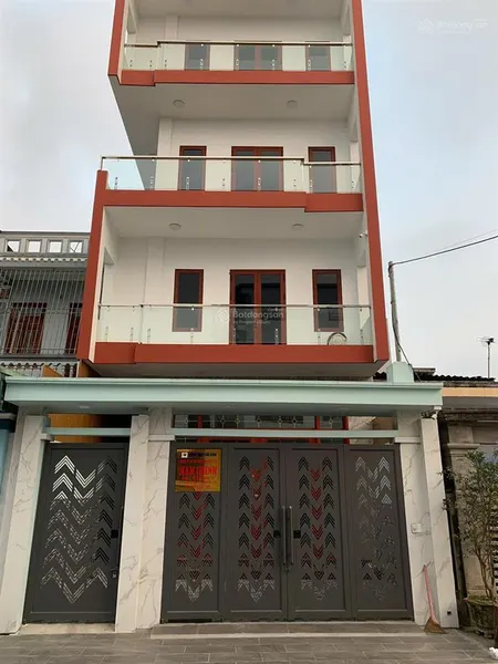 Bán nhà tp thái bình cần bán nhà tổ 6 phường trần lãm, đường phạm huy quang, dt 185m2