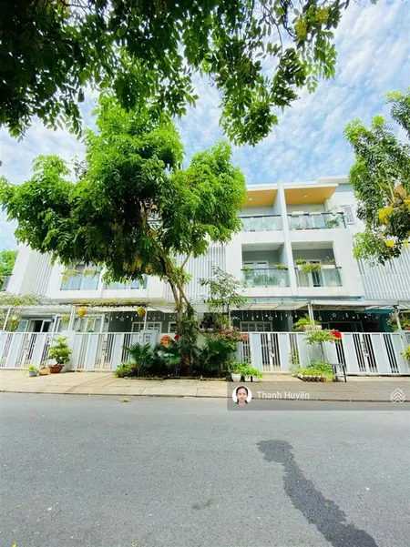Cần bán nhà thô mega village khang điền vị trí đẹp