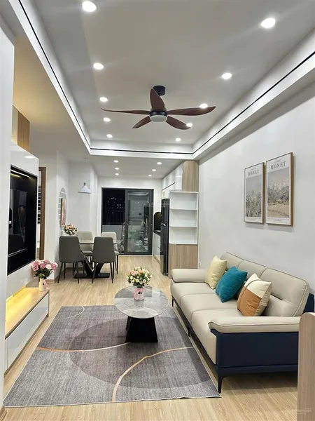Siêu hiếm, căn 67m 2 phòng ngủ 2 vệ sinh toà hh3c linh đàm, full nội thất, view hồ, tầng trung