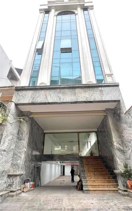 Mp biuldinh 9t thang máy + hầm tân mai đền lừ dt 180m2 mt 7m sổ vuông đẹp. 4 mặt mở cửa sổ.