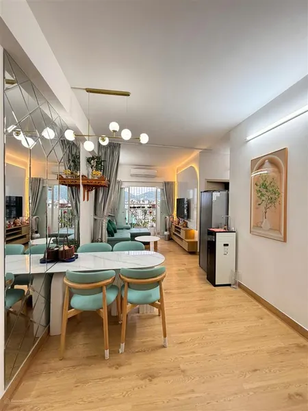 Bản rẻ căn hộ hoàng quân nha trang, dt 60m2, 2pn 2wc, full nội thất chỉ 2.3 tỷ bao thuế phí sang sổ
