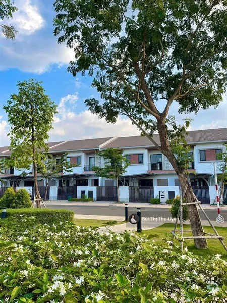 Duy nhất 1 căn nhà 2 tầng full sổ hồng sun casa central chỉ 2,85 tỷ