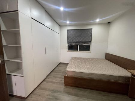 Cho thuê căn hộ K35 Tân Mai,Hồ Đền Lừ.DT:78m2. 2 ngủ,2 WC,đầy đủ nội thất. Thoáng mát