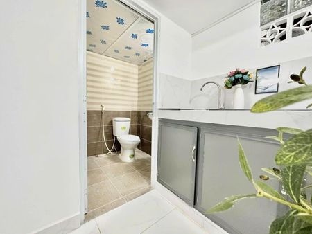 Cho thuê nhà trọ gác cao không giới hạn người và xe đường Bình Lợi gần đại học Văn Lang
