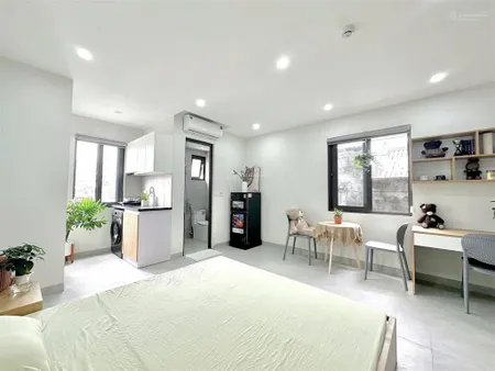 Cho thuê phòng 35m2, cửa sổ trời lớn, full nội thất, ngay phan đăng lưu, phú nhuận, gần q1, q3, tb