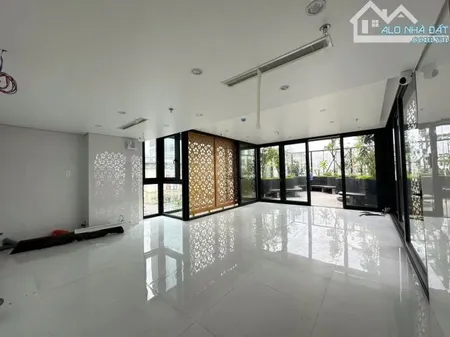 🔥🔥🔥🔥🔥Cho thuê toà nhà 6 tầng mặt tiền BẾN NGHÉ gần ngã 6 trung tâm TP HUẾ