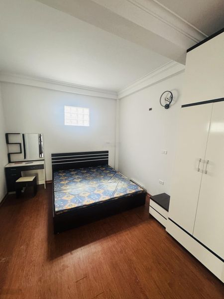Chính Chủ Cho Thuê Nhà Nguyên Căn KV ĐỘI CẤN- LIỄU GIAI - GIANG VĂN MINH 12TR diện tích rộng rãi