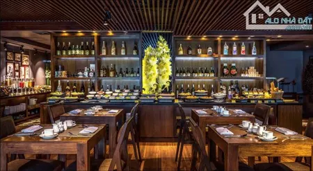 KHÁCH SẠN 65 PHÒNG- MT THỦ KHOA HUÂN, P BẾN THÀNH, Q1- DT: 300 M2- 10 TẦNG- 1,3 TỶ/TH
