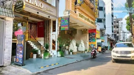 Cho thuê Tòa nhà KHÁCH SẠN 72 Phòng Full Nội Thất, 2.400m2- Đường 3 Tháng 2, P12, Q10-590T