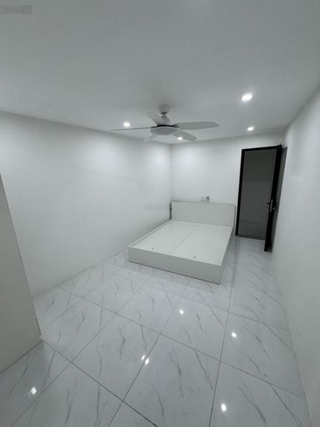 Cho thuê Nhà Ba Đình RỘNG HƠN 45M - NỘI THẤT XỊN Nguyên Căn ngõ thông xe máy tránh