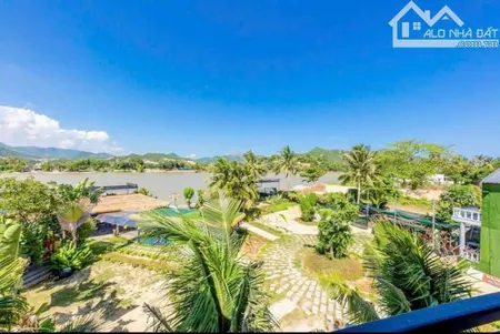 Cho thuê nhà hàng & khách sạn 3.000m2 view Sông Cái Nha Trang, hẻm Lương Định Của